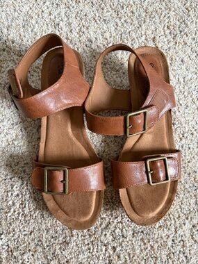 Classic Brown Buckle Leather Sandals - Women's Comfortable Straps